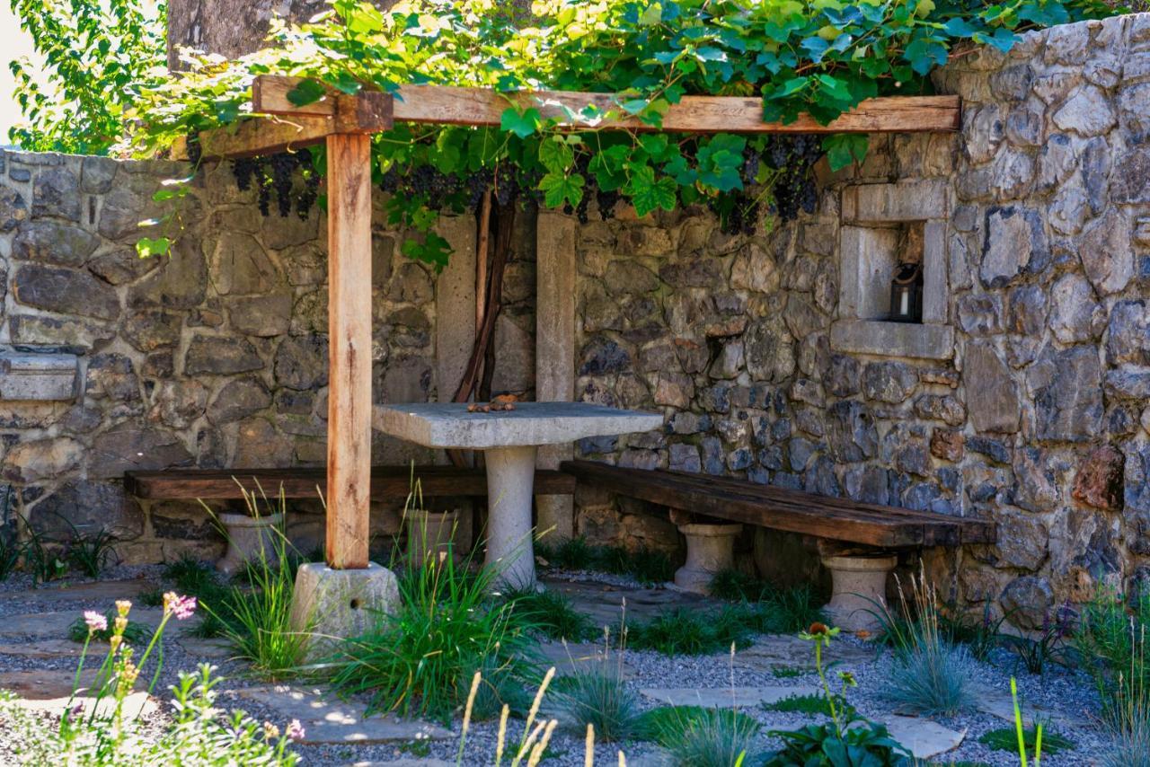Vila Karst house Žan Pliskovica Dutovlje Exteriér fotografie